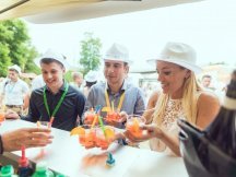 Retail Business Mixer 2017 on the beach (35)